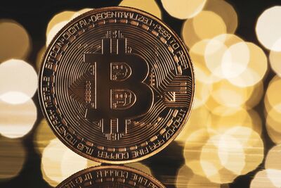 تقاضا از عرضه بیت‌کوین جلو زد/ قیمت بیت‌کوین تا ۱۴۰ هزار دلار بالا می‌رود؟