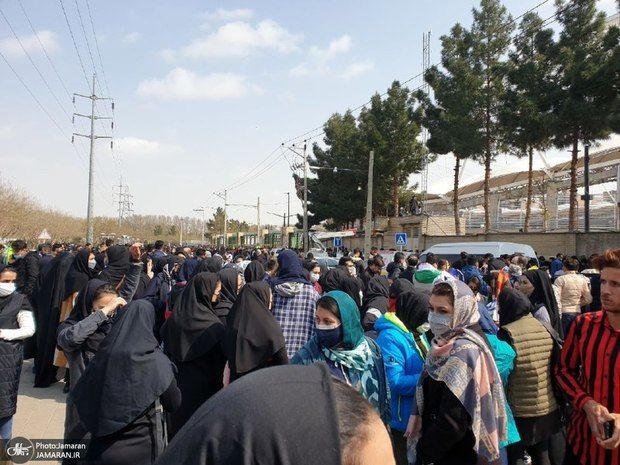 چرا اتفاقات استادیوم مشهد با مبانی فقهی امام خمینی مغایرت دارد؟
