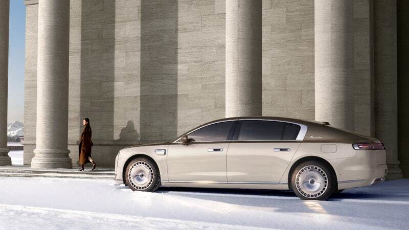 سدان انرژی نو ماکسترو اس800 از هواوی و JAC تا ژانویه 2026 عنوان پرفروش ‌ترین سدان لوکس در چین را حفظ کرد. این خودرو در مجموع بیشتر از ب ام و سری7 و مرسدس بنز اس کلاس فروش داشته است./