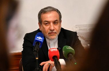 عراقچی: تا زمانی که تجاوزات ادامه دارد به میز مذاکره با آمریکا برنمی گردیم/ از طریق کانال‌های غیرمستقیم، به پیام‌های آمریکا پاسخ‌ دادیم