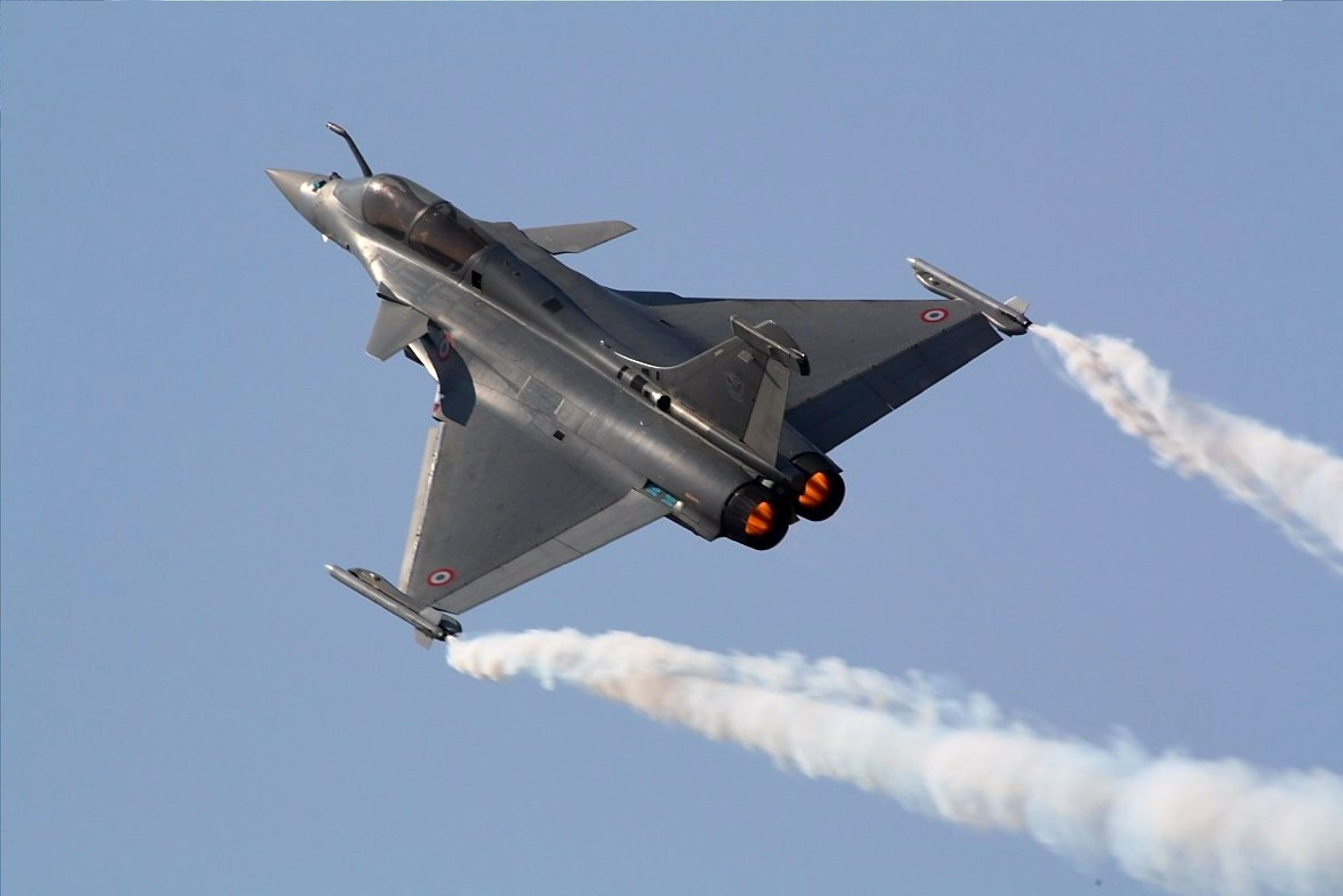 وعده‌های جدید ماکرون به زلنسکی/ رافال‌ها به سمت کی‌یف پرواز می‌کنند؟