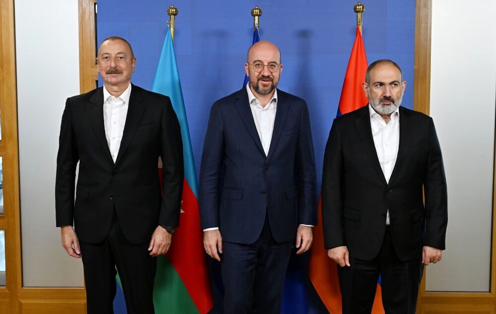 برگزاری مذاکرات سه‌جانبه آذربایجان، ارمنستان و اتحادیه اروپا