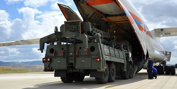 ترکیه فورا خرید سامانه موشکی اس ۴۰۰ از روسیه را لغو کند
