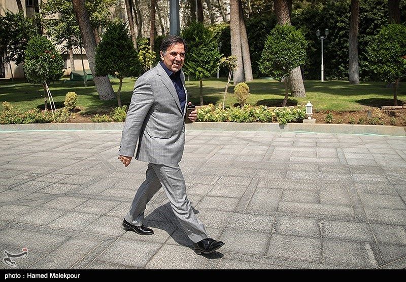 عباس آخوندی وزیر راه وشهرسازی پیشنهاد داد؛ ملی شدن اراضی پارک‌ها وپادگان‌های تهران