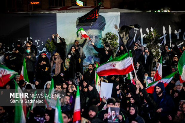 مقام مستعفی دولت ترامپ: حمله آمریکا ایرانی‌ها را متحدتر کرد/ ترورها باعث تقویت آنها می شود