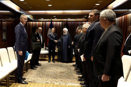 عکسی از دیدار روحانی و مکرون بعد از بیانیه سه کشور اروپایی علیه ایران