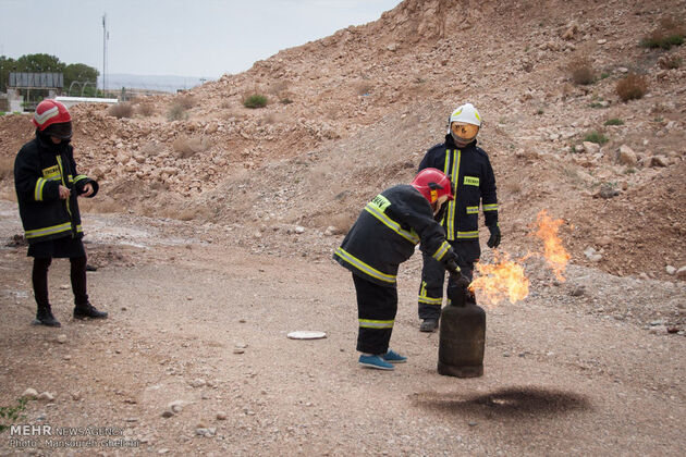 آموزش بانوان داوطلب آتش نشان‎