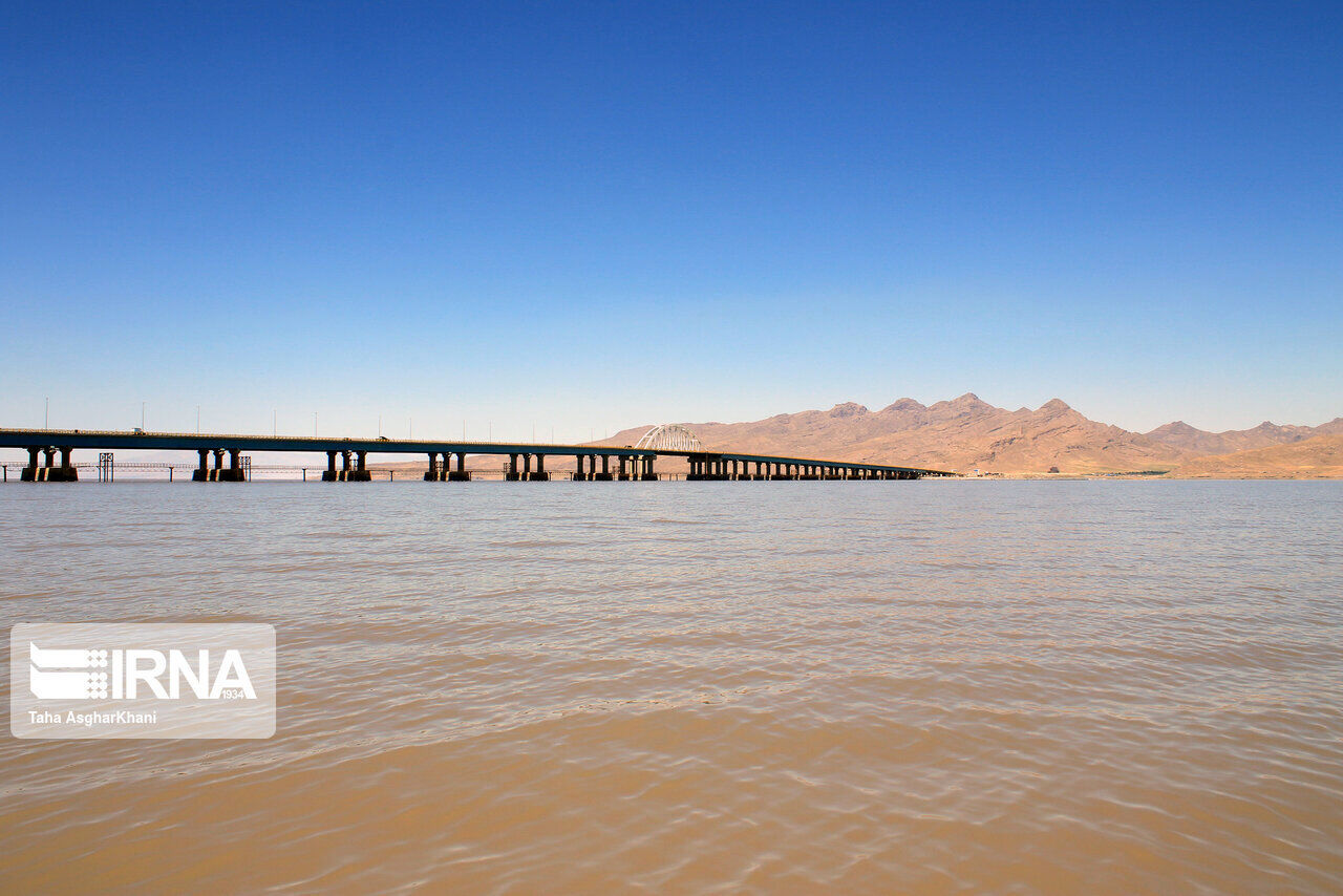 راهکار جدید نجات دریاچه ارومیه از مرگ / تزریق جان دوباره به دریاچه ارومیه؟ 