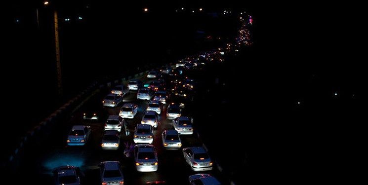 آخرین وضعیت ترافیک خروجی‌های پایتخت/احتمال کاهش دید و لغزندگی در جاده‌‌های استان تهران