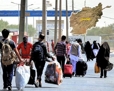 کشیدن ماشه‌ برای تصمیمی پرهزینه/ اثر خروج مهاجران افغان بر روی بازار کار ایران چقدر است؟