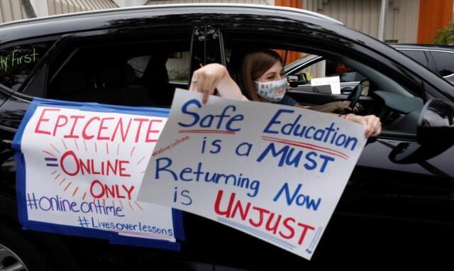 اعتراض معلمان آمریکا به بازگشایی مدارس 