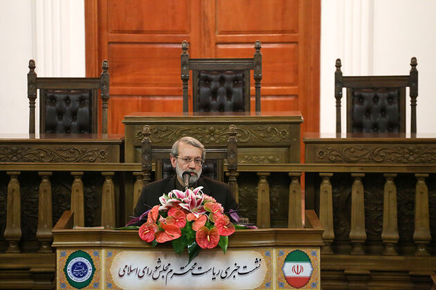 نشست خبری رئیس مجلس شورای اسلامی