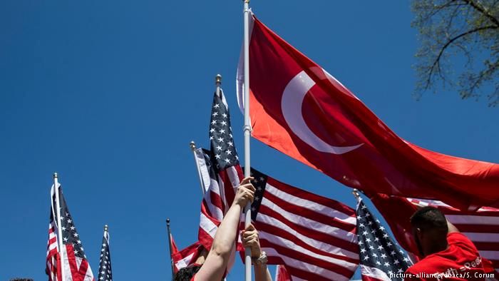 ترکیه خطاب به آمریکا: تحریم‌ها علیه ایران به زیان ترکیه است