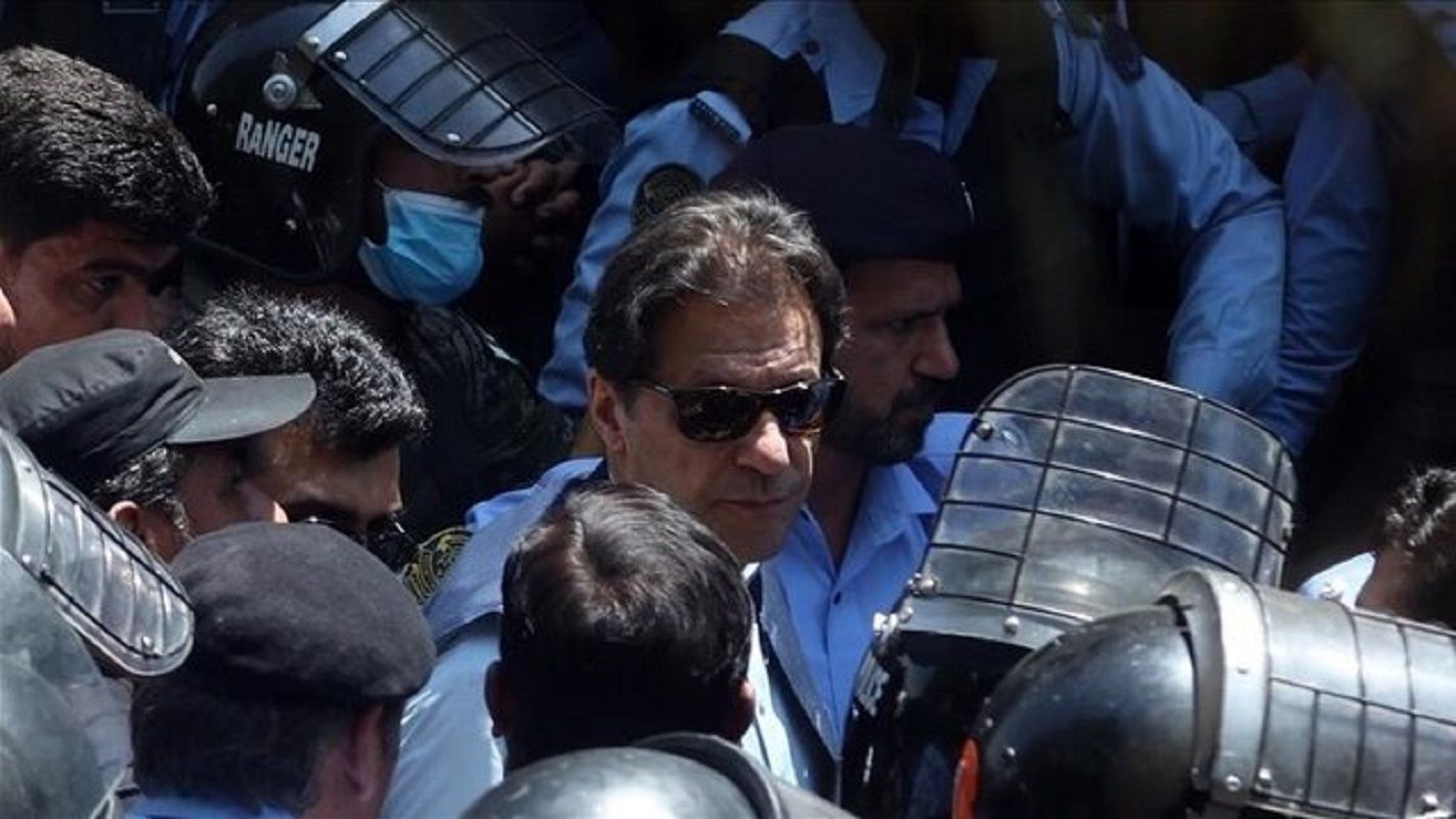 یک ضربه دیگر به عمران خان وارد شد / پای همسر نخست وزیر برکنارشده به دادگاه باز شد