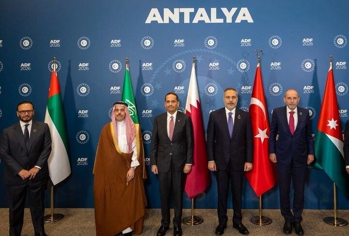 انتشار یک عکس بحث‌برانگیز از وزیر خارجه عربستان در ترکیه+ تصویر