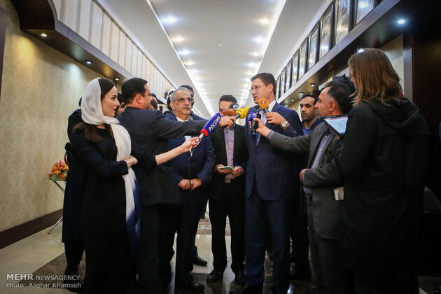 دیدار وزیر انرژی روسیه با وزیر اقتصاد ایران