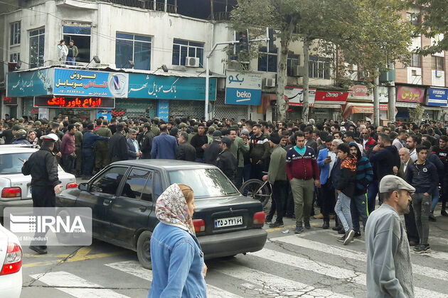 تصاویر حوادث بنزینی اخیر؛ از اعتراض تا آشوب و آسیب به اموال عمومی