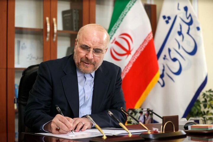 پیام تسلیت قالیباف در پی درگذشت برادر حجت‌الاسلام ناطق‌نوری