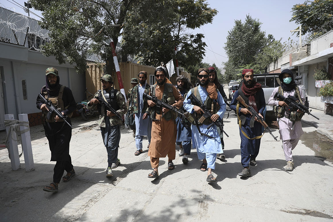 ورود گسترده طالبان به بازار پرسود منطقه!/تجارت با میراث آمریکایی‌ها