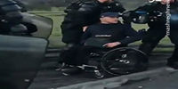 فیلم برخورد پلیس فرانسه با یک معلول 