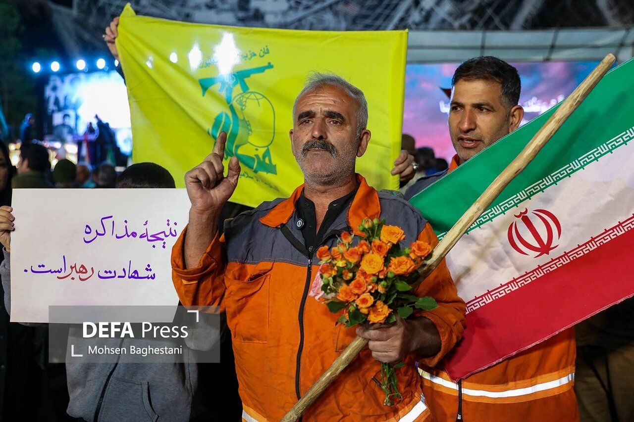 تصاویری از حضور مردم با پوشش‌های متفاوت در بدرقه رئیس شهید اطلاعات سپاه