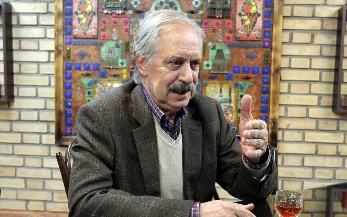 نباید آغوشمان را برای تحریم های فلج کننده باز کنیم / ما کره شمالی نیستیم که یک گوشه دنیا افتاده باشیم / خروج از NPT، بستر حمله نظامی را سریعتر خواهد کرد