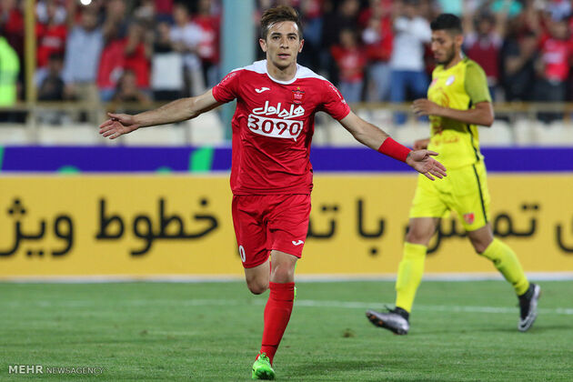دیدار تیم های پرسپولیس و نفت تهران