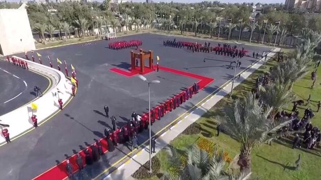 برهم_صالح_رئیس_جمهور_عراق_و_پاپ_فرانسیس_در_مراسم_استقبال_در_کاخ