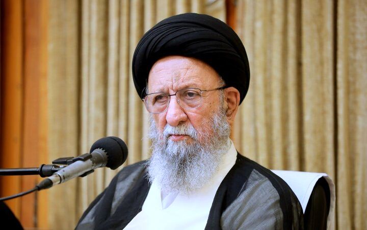 نماینده ولی فقیه: ترامپ موجب بی‌آبرویی آمریکا در جهان شده است