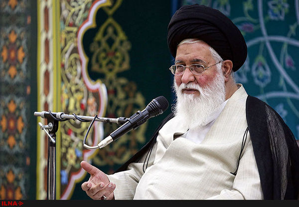 علم‌الهدی در نماز جمعه: مقاومت ایران به خاطر شیعه بودن است و نه وارث آرش بودن