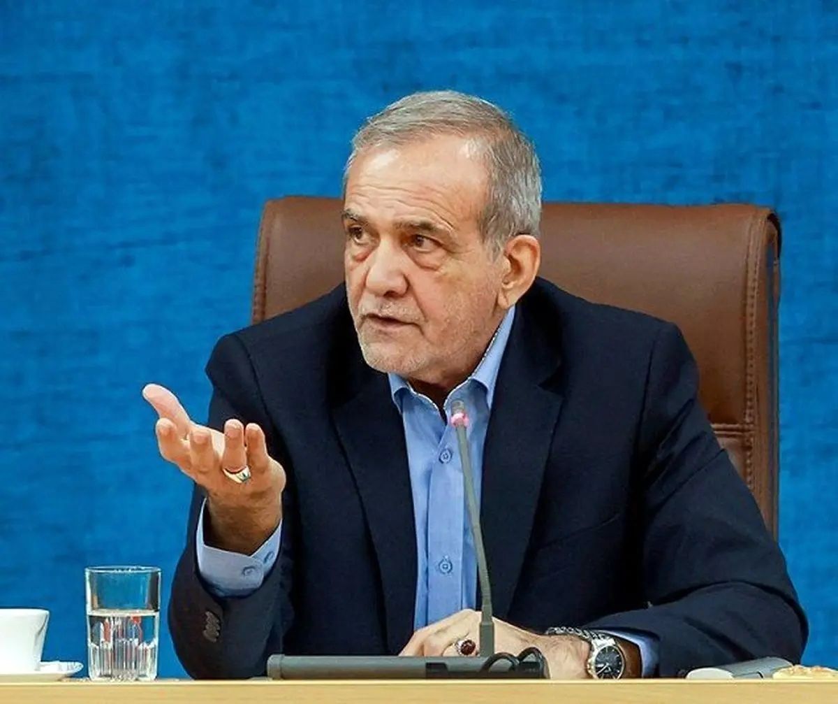پزشکیان: باید استانداردهای مشخصی برای کلاس‌ها تعیین کنیم