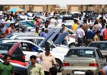 شوک کاهش قیمت دلار بر بازار خودرو / شاهین چقدر ارزان شد؟ جدول