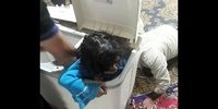 لحظه دلهره آور نجات کودک ۴ ساله از ماشین لباسشویی+ فیلم
