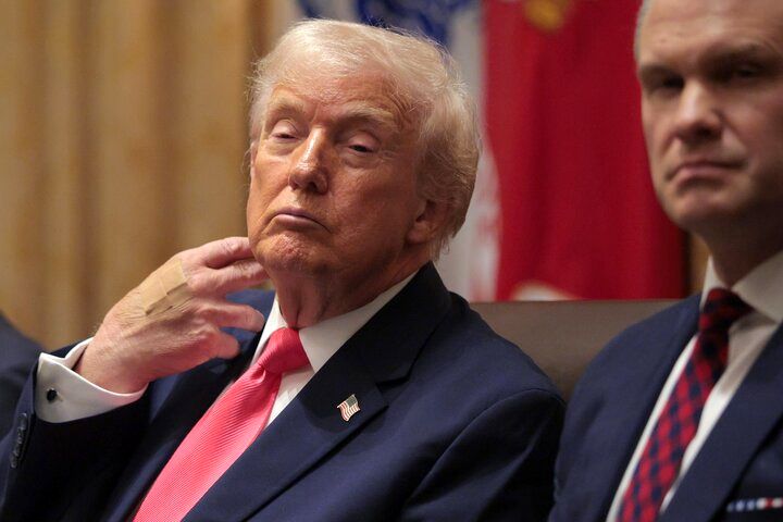 تصاویری از چرت زدن ترامپ در یک جلسه رسمی 5