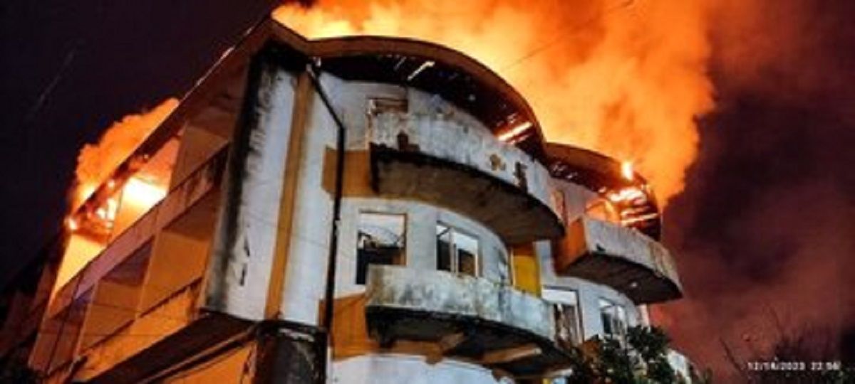 هتل ایران بندرانزلی در آتش سوخت