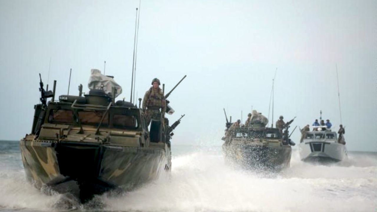 شش قایق جنگی رژیم صهیونیستی وارد حریم آبی لبنان شدند