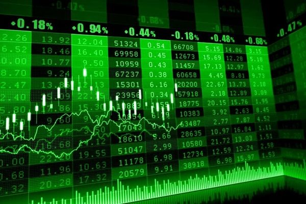 رشد ارزش معاملات بورس در روز شکسته شدن سقف تاریخی | تلاش ناموفق فروشندگان برای پایین کشیدن بازار