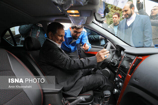 61574624_amin-khosroshahi-5722