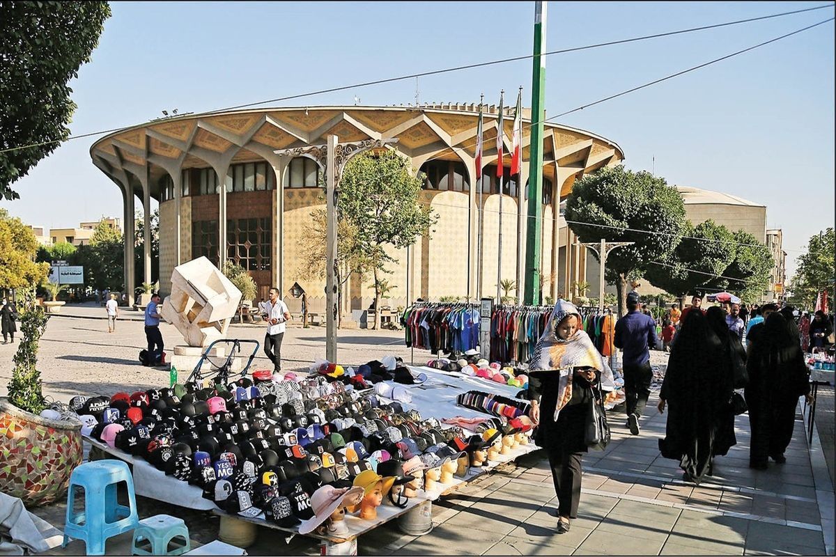 چهار راه ولیعصر تغییر چهره می‌دهد