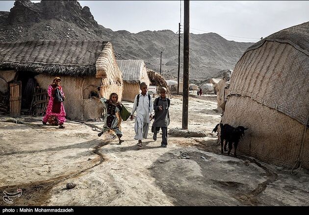 مدرسه کپری در سیستان و بلوچستان