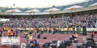 عکسی از زنانِ روس در ورزشگاه آزادی
