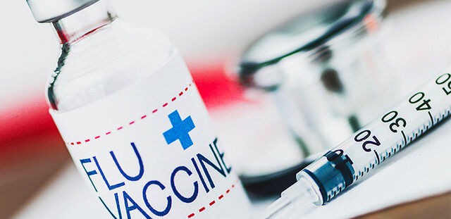 توضیحات مهم درباره همزمانیِ واکسیناسیون آنفلوانزا و کرونا
