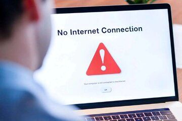 مخالفت عجیب کیهان با وصل شدن اینترنت بین الملل/ چرا دولت عذرخواهی می کند؟/ سود حاصل از ویترین‌های اینستاگرامی، چیزی جز «پول خون» است؟