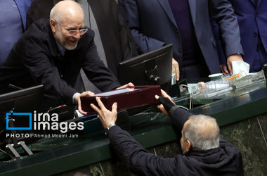 کسری بودجه و تاثیر آن بر بازار سهام/ حذف ارز ترجیحی یکی از مهمترین تصمیمات بودجه 1405 است