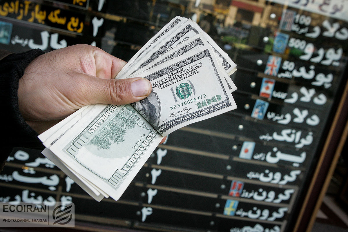 شایعه در بازار دلار ایران /علت رفت و برگشت قیمت دلار 