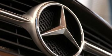 سقوط ۵۷ درصدی سود مرسدس بنز / هشدار درباره سال‌های سخت پیش‌رو