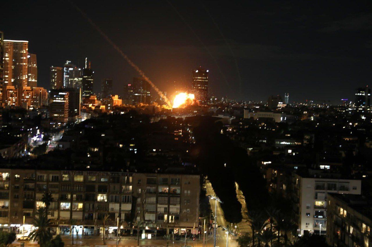 لحظه اصابت موشک سپاه به ستادکل ارتش اسرائیل | تصاویر