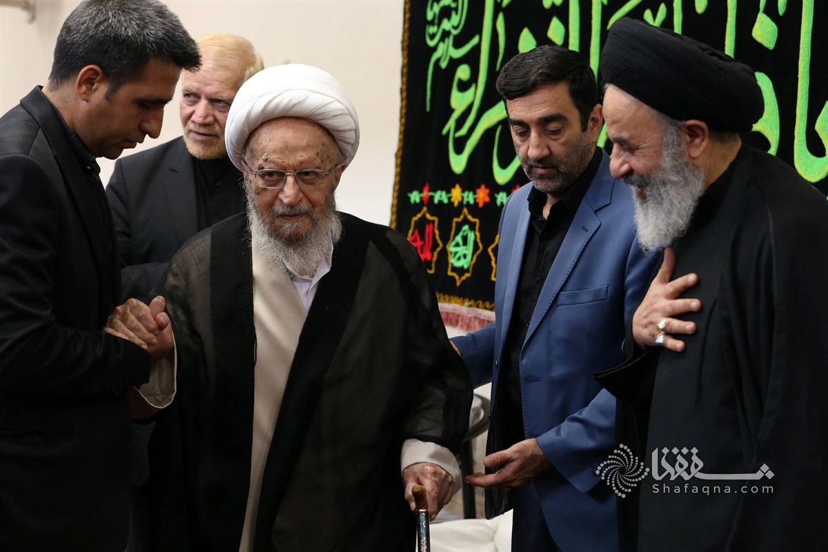 حضور آیت‌الله مکارم شیرازی در مراسم عزاداری شهادت فاطمه زهرا (س) + عکس 3