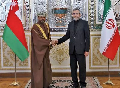 مذاکرات رفع تحریم‌ها به واسطه عمان در جریان است
