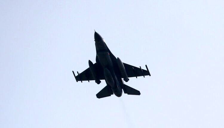 حمله هوایی ترکیه به پایگاه‌های نظامی ارتش سوریه 